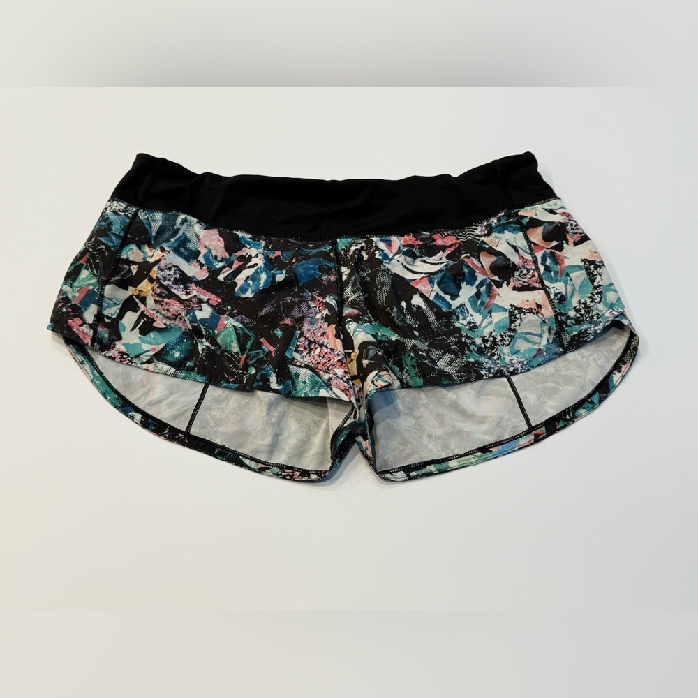 NWOT- Lululemon Speed up short- Size 8